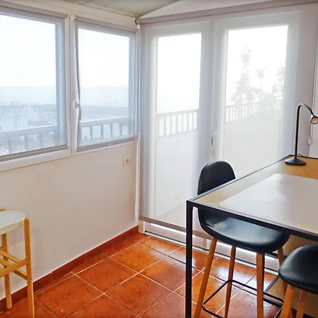 Piso En Con Terraza, Vistas Al Mar, Aire Acondicionado Y Garaje Apartment